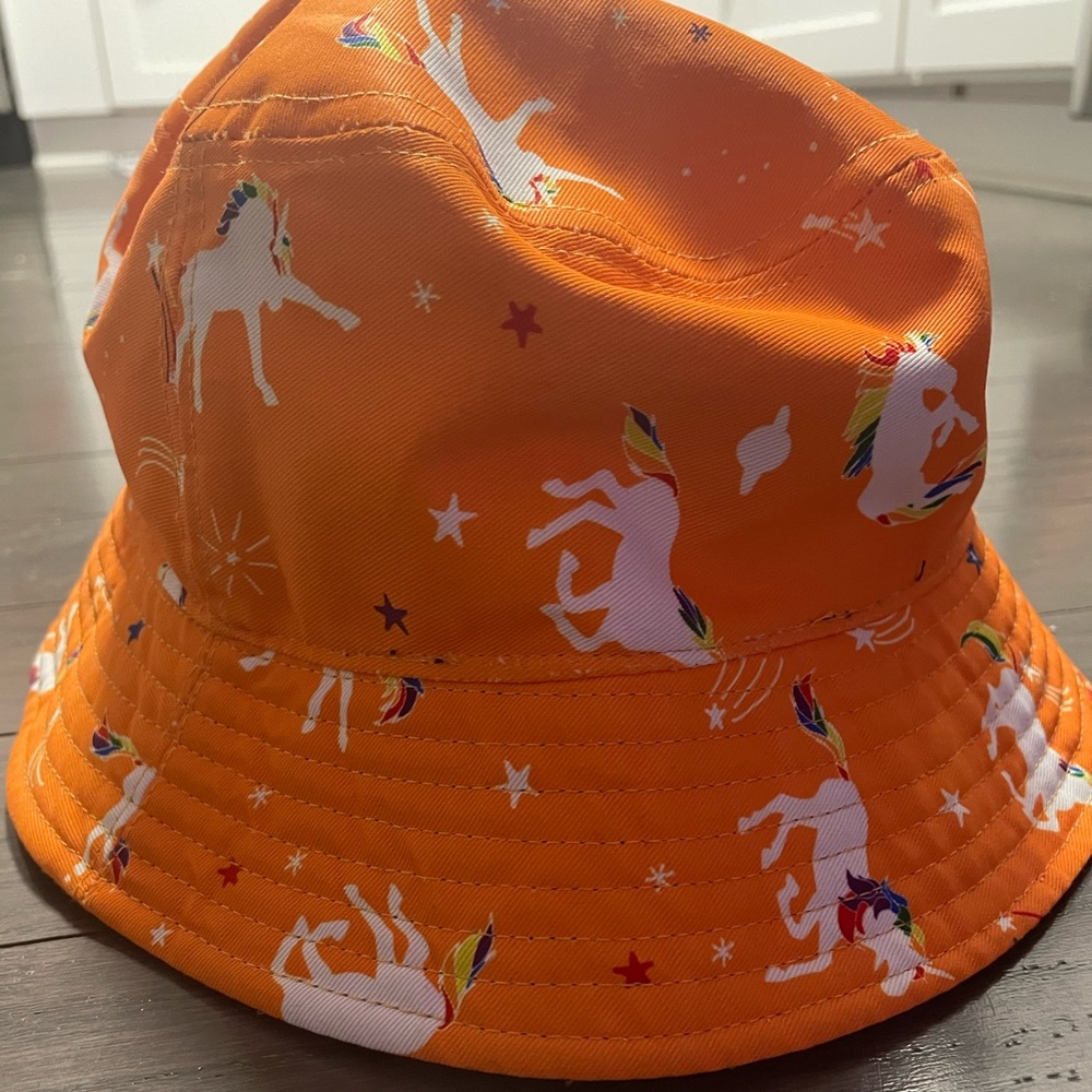reversible TomboyX bucket hat, OS